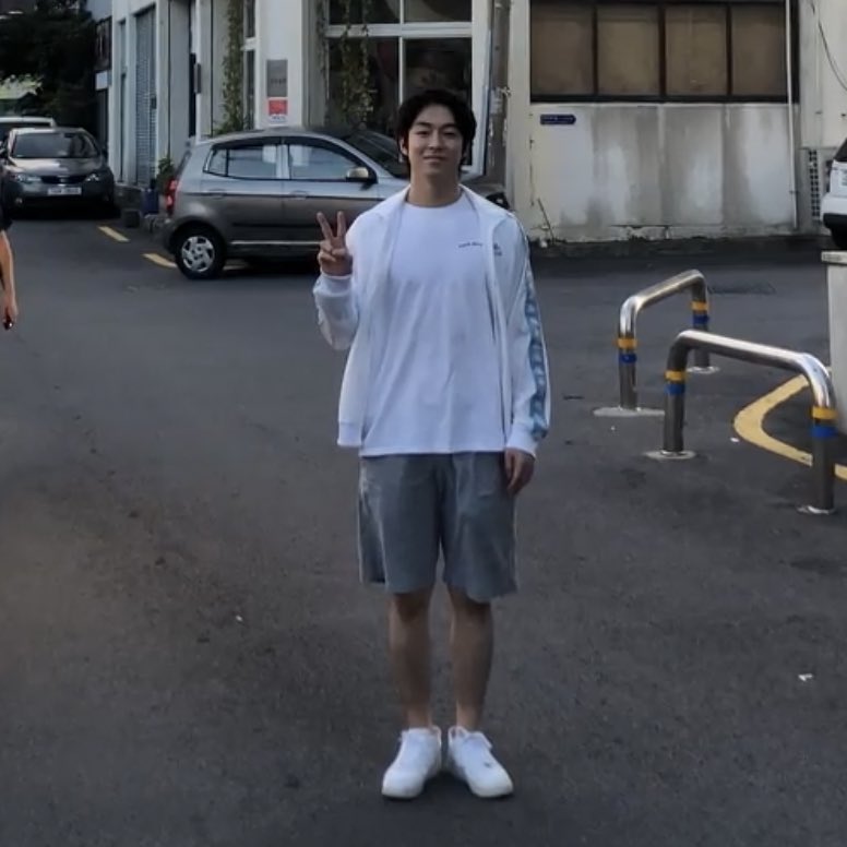 win_ter_9's tweet photo. 둘이 여행갔던거.... 귀여웠는데 https://t.co/t7qIUDi1zi