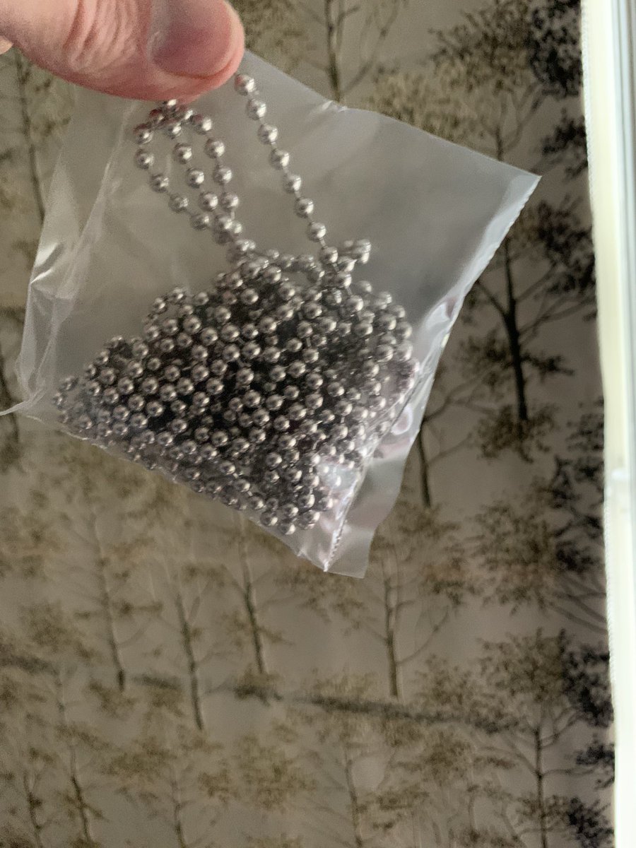 QuintinOliver's tweet photo. #BlindGate 3: Ta da! New chain acquired at third go (first two were too short, or too fat) via the interweb. Now we’re in action. Tools @glendadavies tools… https://t.co/G8C3fPsC0a