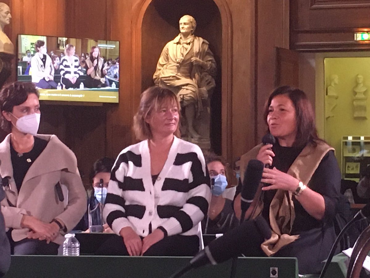 [#RencontresCapitales 📣] « L’individu n’est pas une collectivité. Il a ses besoins propres. A la Fondation #SanofiEspoir, nous travaillons avec des modèles de « pairs » pour mieux comprendre et aider les personnes en situation de #vulnérabilité », Valérie <a href="/Faillat3/">Faillat</a>