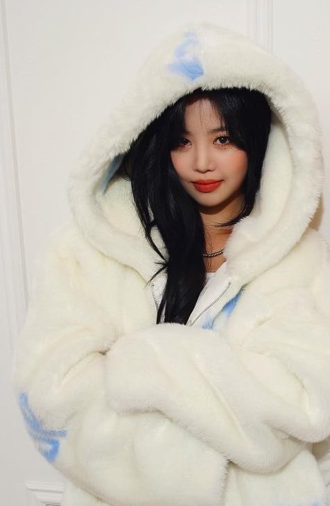 수지나 이제 진짜 뽀글후리스계절이당
짱 추우니까 잘챙겨입어야대🥺🤙🏻...
항상 보고시퍼 넘 사랑하는 거 알징🐻🐻‍❄️🤍