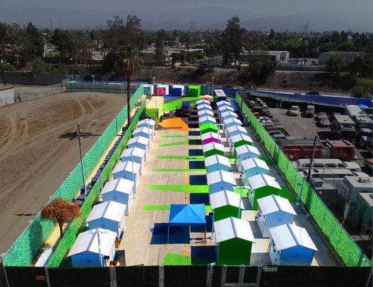 📸 EEUU | Lehrer Architects ha diseñado Whitsett West, pequeña aldea de casas para residentes sin hogar en North Hollywood, Los Ángeles.

¡#EsteFinde "no hay espacios de usar y tirar"!