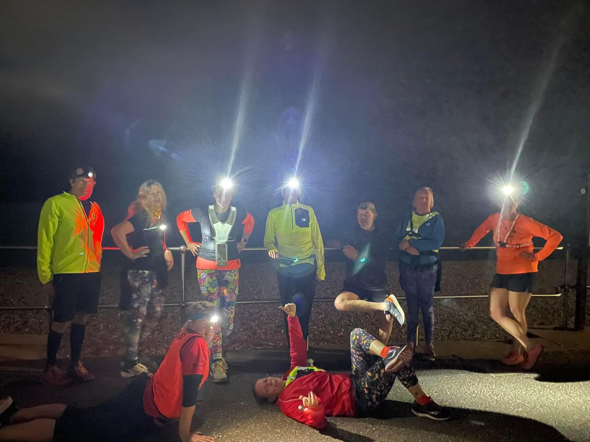 RunnersAxe's tweet photo. The lovely AVR #runshiners out for their Thursday evening run and talk session. ππββοΈπββοΈπββοΈπββοΈ π #RunWithUs #running https://t.co/tkWjbT3NXR