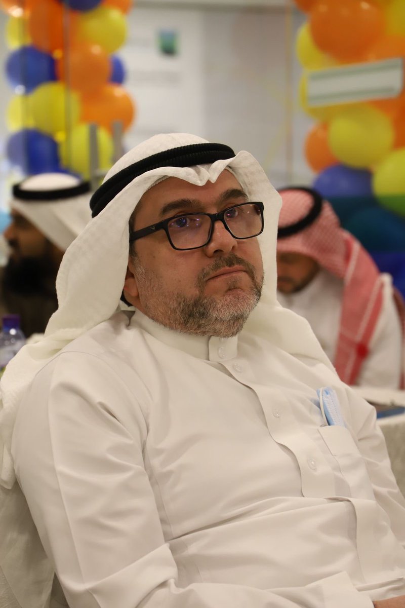 يتقدم فريق صناع السعادة التابع للجنة التنمية الاجتماعية و الاهلية بالمدينة المنورة بخالص الشكر و التقدير لحضور 
الدكتور احمد اسعد خليل لمنح الاسر دورات مجانيه من معهد بلا حدود
بالمدينة المنورة لتشريفه لنا في مبادرة سعادتهم غايتنا في نماء المنورة.