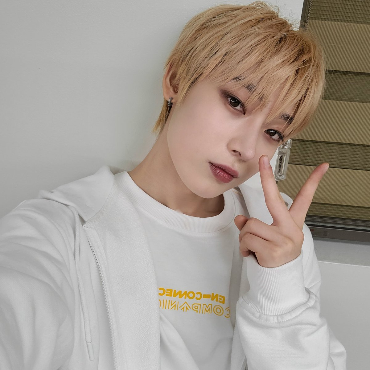 PurpleKhimm's tweet photo. You did so well sunoo-yahh!! Im so proud of you, see u next time too and thank you so much for making engene's happy. You're alwayss be our sunshine of engene's life luv youu Sunoo!!♡

#ENGENEPH
#ENHYPEN #SUNOO
#EN_CONNECT_COMPANION
#SUNOOUPDATE https://t.co/jfkKMiLnBn