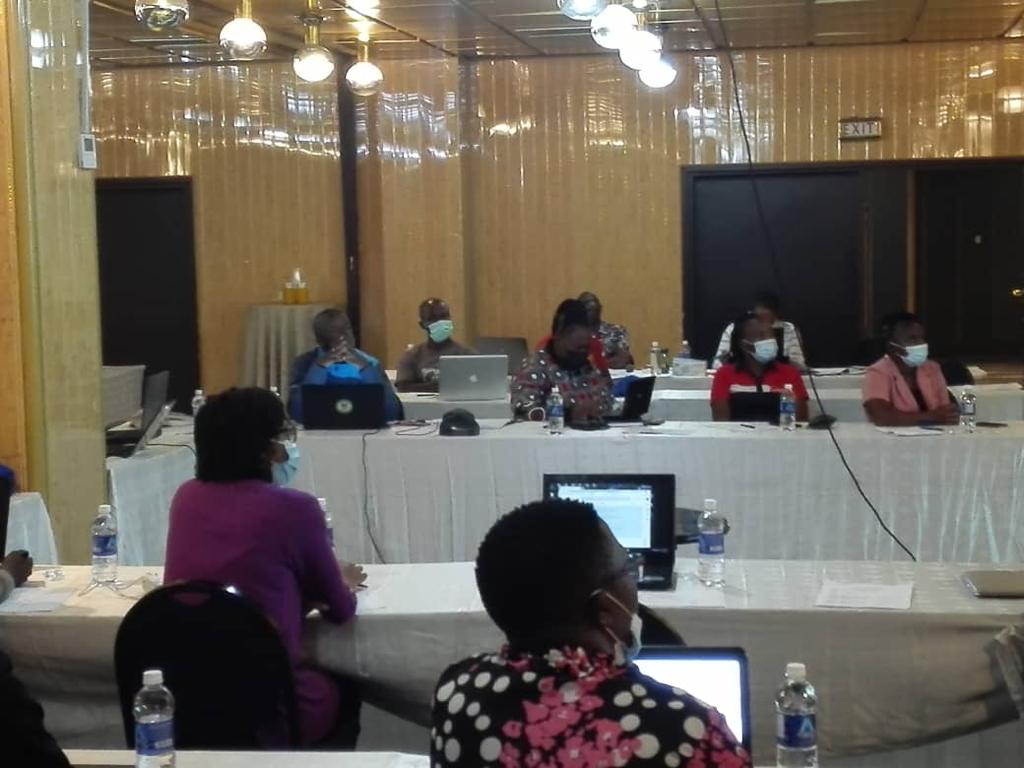 SinyoroStephen's tweet photo. @Olympics Advanced Sports Management Cource  Intake 15, session 7, day 2 of 3 at @RainbowTowers_ . Presenting on Organising A Major Sport Event. After lunch students will start to present on Learning Process. @ZimbabweSrc @srcharare @ChiedzaMaf @ArcheryZimbabwe @zimolympic https://t.co/kcg0R5JHJ2