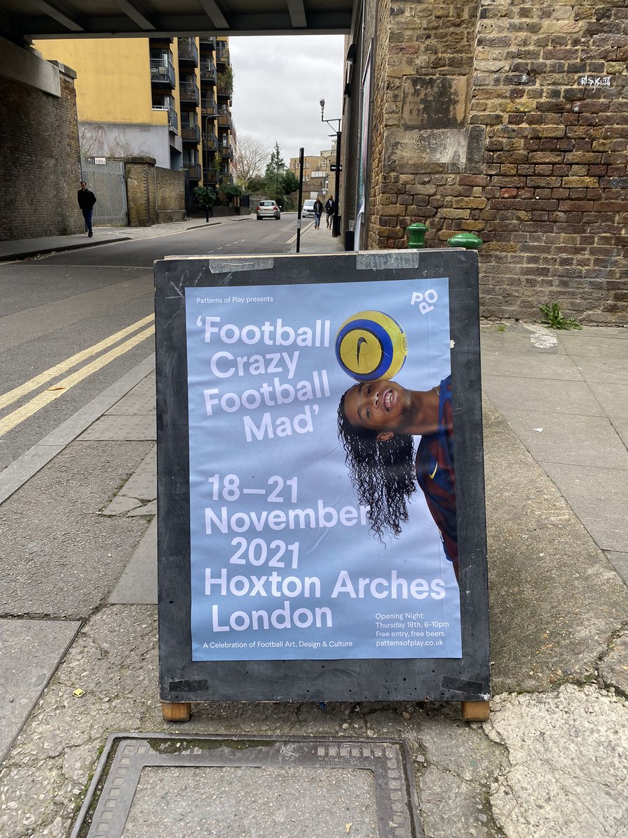 Brilliant free admission ‘Football & Art’ exhibition on in Hoxton Arches this weekend. Curated by @patternsofplay featuring lots of inspirational football based artwork. #london #football #art #hoxton #COYS