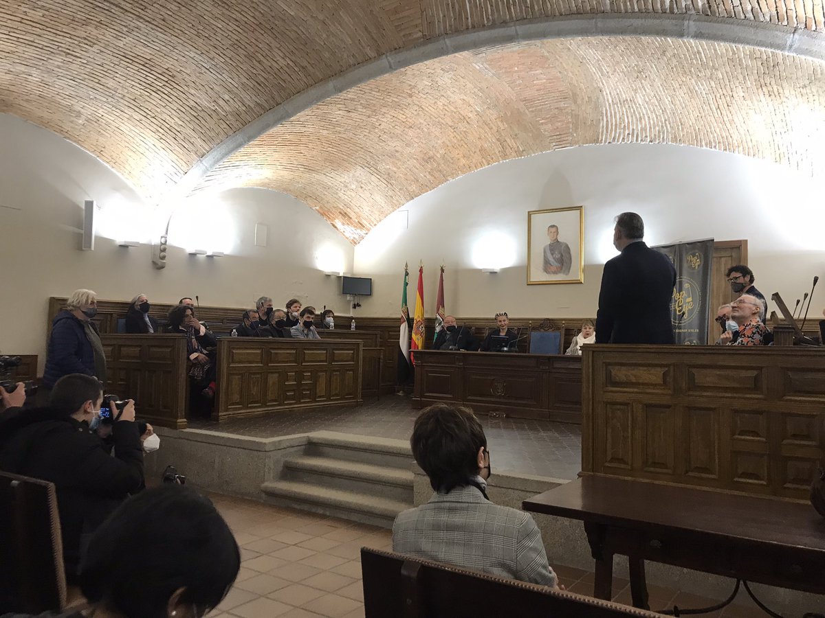 Morente, Maria Pages, Garci, Savater, Gemma Cuervo, Vicente Amigo, Carles Francino, Iker Jiménez, Roberto Verino…están hoy en <a href="/Ayto_Plasencia/">Ayto. de Plasencia</a> para recibir <a href="/premiospopeye/">Premios Pop Eye</a> 2021. Ciudades con sensibilidad de construir nuevos patrimonios son necesarias como el oxigeno