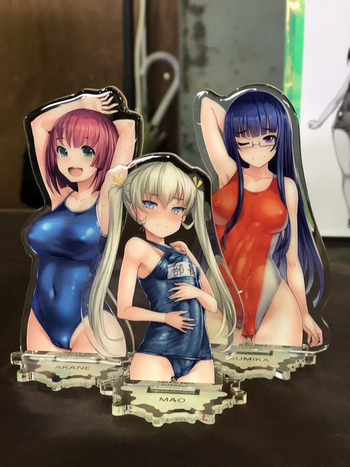 明日はこれ+2人を持っていきます(゜ー゜)
数は少ないです。本は既刊を少し。 