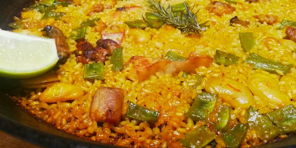 javeamigos Recipe of the Week with Casa Grau
Chef Quique García of CASA GRAU provides another of a series of simple recipes for you to try at home – the iconic Paella Valenciana. Let us know how you get on!
Website link ▶️ buff.ly/2Z1BpjI for the full recipe.
#javea