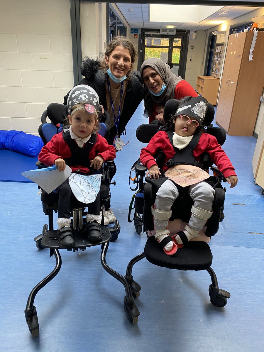 GreenFoldSchool's tweet photo. The super pirate treasure hunters from the #HighNeedsBase were busy investigating the Orchards Lower Site building this week ..... we are glad you found lots of sparkly gems !! ๐ #OurFederation #Inclusion https://t.co/2UAJMAfDsP