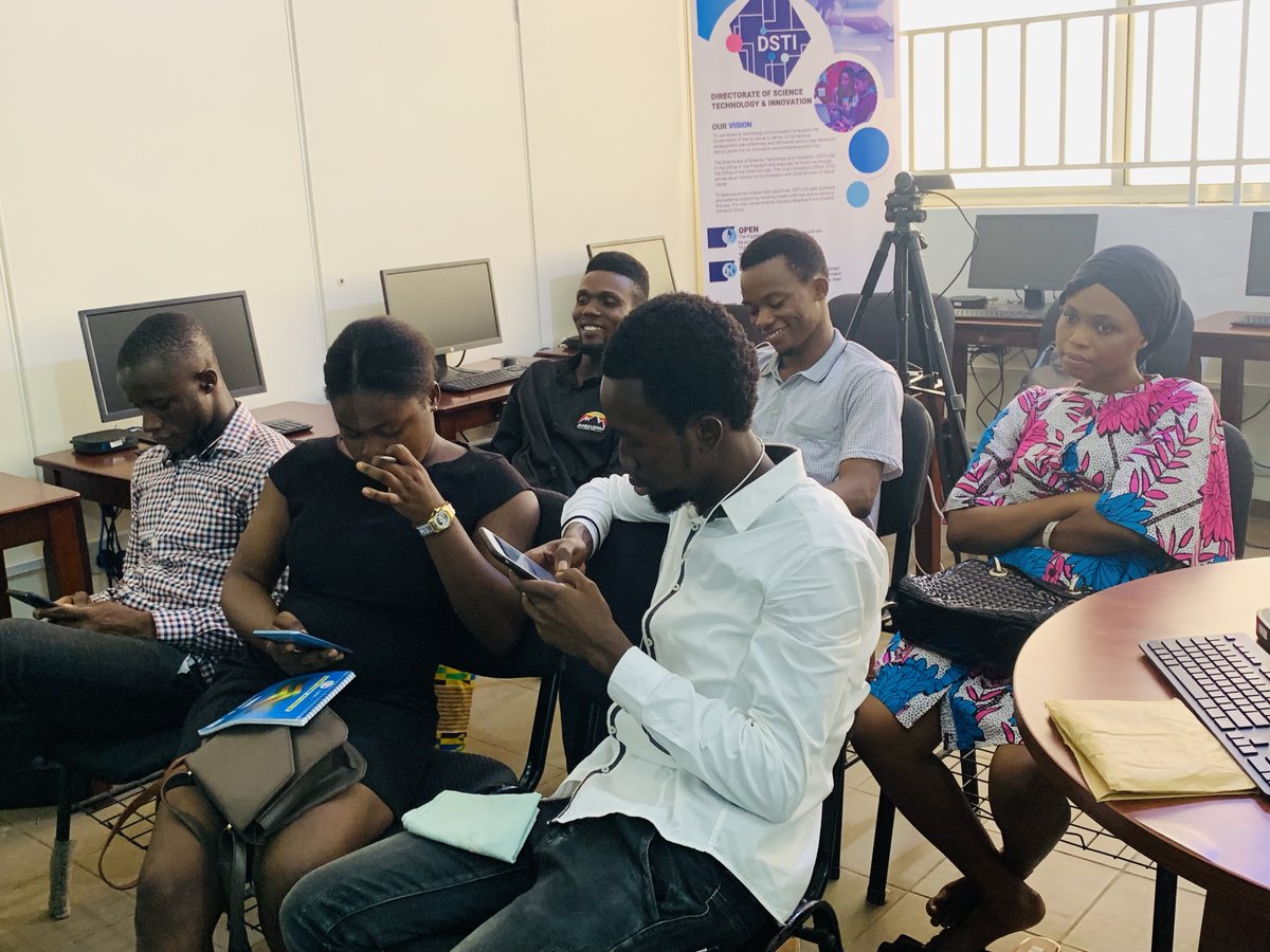 DSTISierraLeone's tweet photo. Are you ready to learn about #drones? 

Join co-founder of @uavaid, Daniel Ronen as he gives a #crashcourse on #dronetechnologies at the #DigitalLearningHub at #IPAM.

🗓TODAY
⏱12:30PM GMT
🤳🏽👩🏾‍💻Click 👉🏾: https://t.co/eiOQl88lwV https://t.co/YCOuBLVUPG