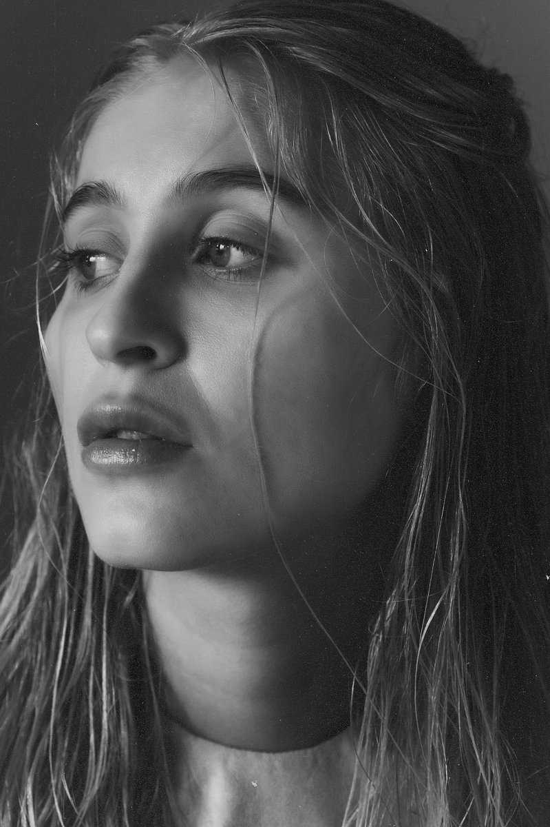 NEW WORK 📸 

takamedstudio.com/editorial-phot…

Photographer: Sophia Groves
Stylist: Laima Udre
Make-up Artist: Roksana Kruszewska
Hair Stylist: Hildur Gunnarsdóttir
Model: Anna Richter at Eskimo Models

#fashionphotography #editorialphotography #blackandwhitephotography #fashioneditorial