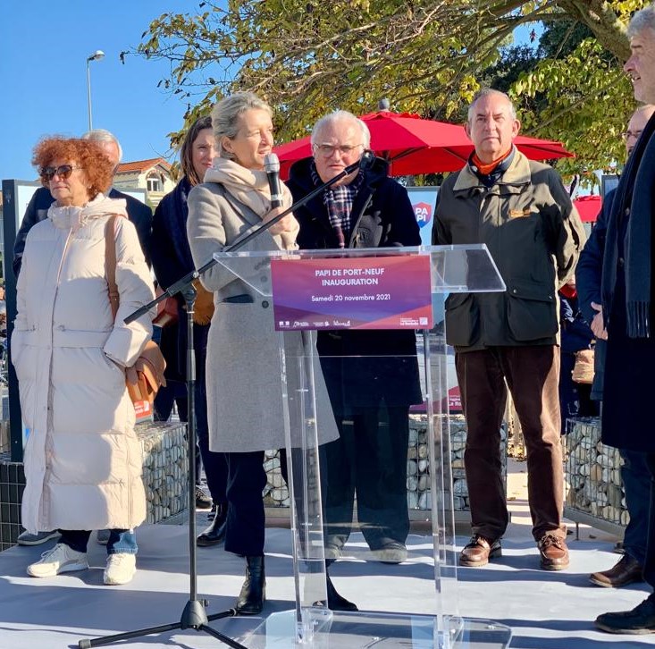SMarcilly's tweet image. 🚩Inauguration du dispositif anti-submersion de Port Neuf à #LaRochelle avec @JFFountaine, @Prefet17, @mathieu_peche16. L'aboutissement de ces travaux témoigne de l'engagement du @departement17 &amp;amp; des acteurs locaux face aux grands enjeux climatiques d'aujourd'hui &amp;amp; de demain.