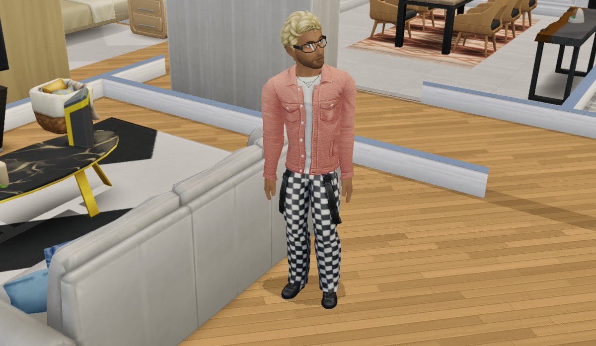 simmerRalph's tweet image. We moved! 📦 🛫
Hello Willow Creek 
Bye #TheSimsMobile 
#sims4 #ShowUsYourSims