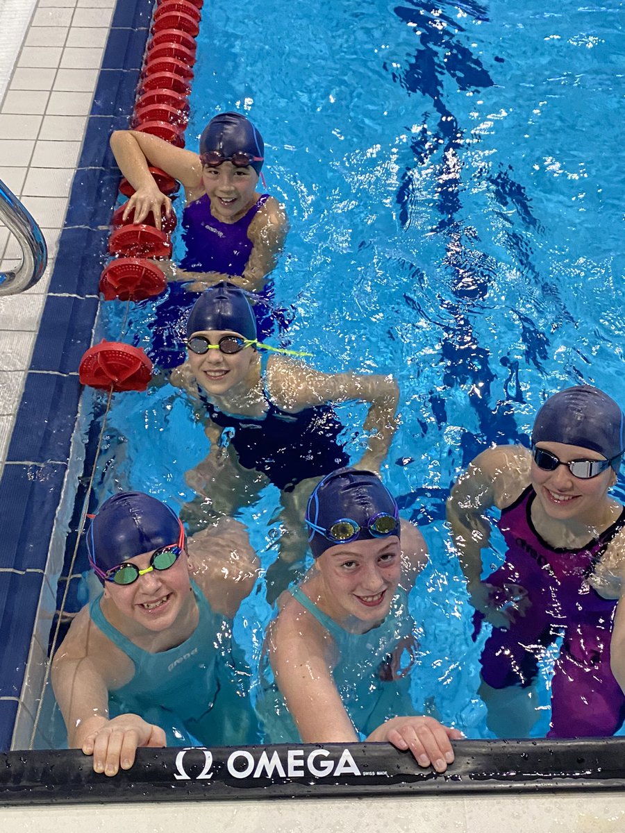 TeamAHSPE's tweet photo. Warm up done - ready to compete at Nationals @AylesburyHigh #OlympicPool https://t.co/5b7kCVEbb3