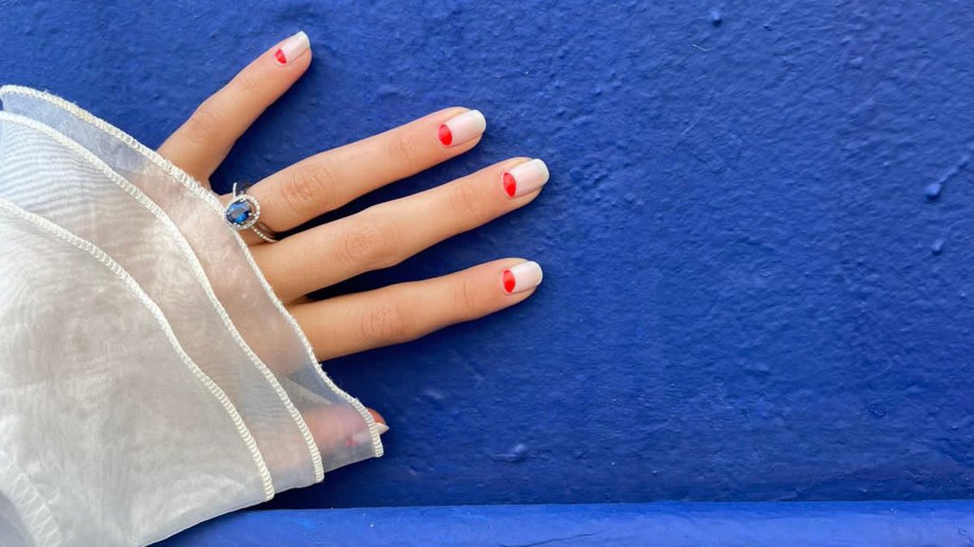 CosmeticsMilo's tweet photo. It’s time for a reverse French mani 🕚 https://t.co/8N1OyH3xEW