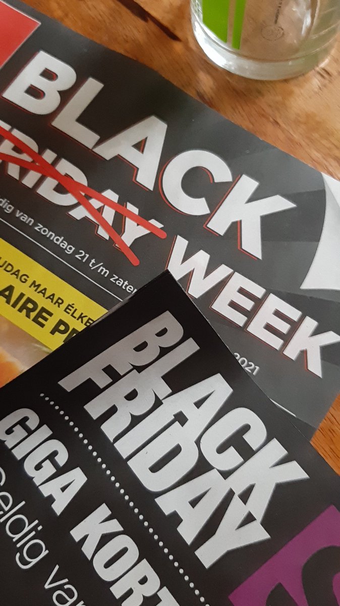 En hier vind niemand wat van... #blackfriday #zwartepietendiscussie #kozp #black #leefenlaatleven