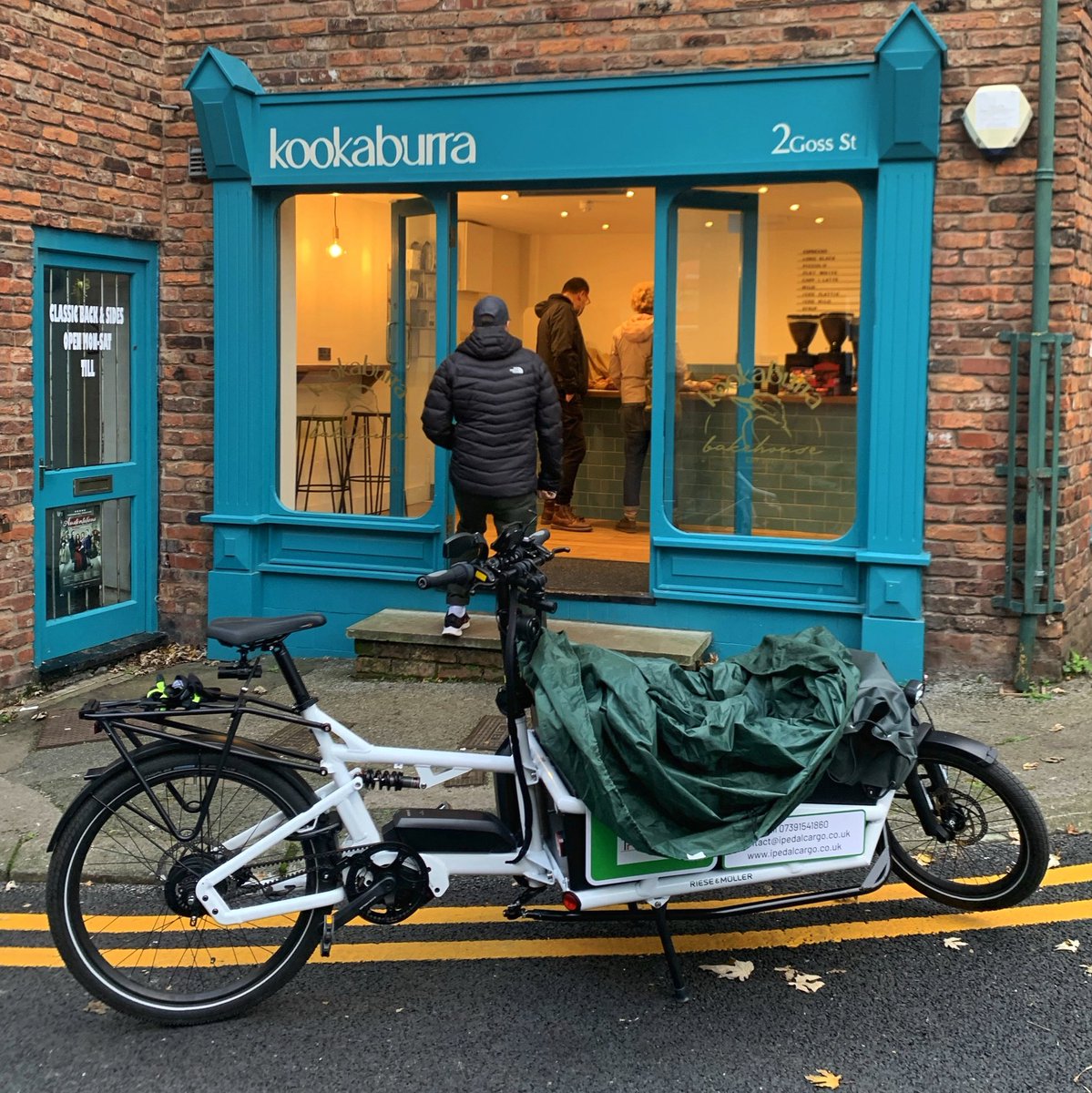 My bike was full this morning, now it’s empty. Deliveries ✅…it doesn’t take me long delivering local and around Chester. I have plenty of time for more…I just need you #chester folks to give me more 👍😉
@ShitChester @SkintChester #supportlocalbusiness #emissionfree