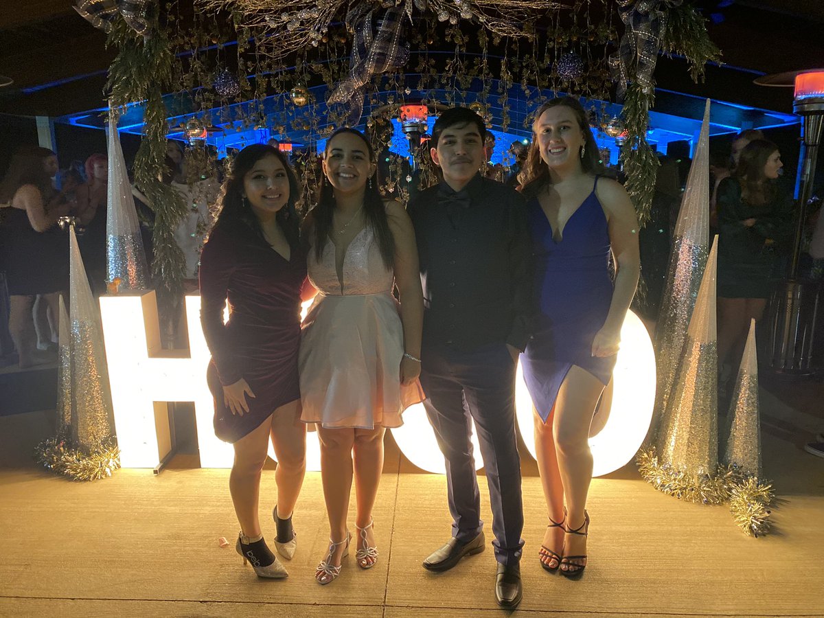 lcs_lincolnton's tweet photo. Homecoming 2021 is a wrap! Congrats to our court members, especially the Seniors! And a special congrats to Janel Robles on being named Royal Eagle! #lcseagles #lcshoco https://t.co/2WNcGkBWQT