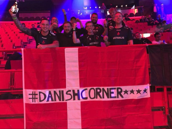 theblueeagle69's tweet photo. Bring it Home❤️🤌 @anasfnbr @Th0masHD &amp; @QueasyFN #DanishCorner https://t.co/HoMkhlQN5V