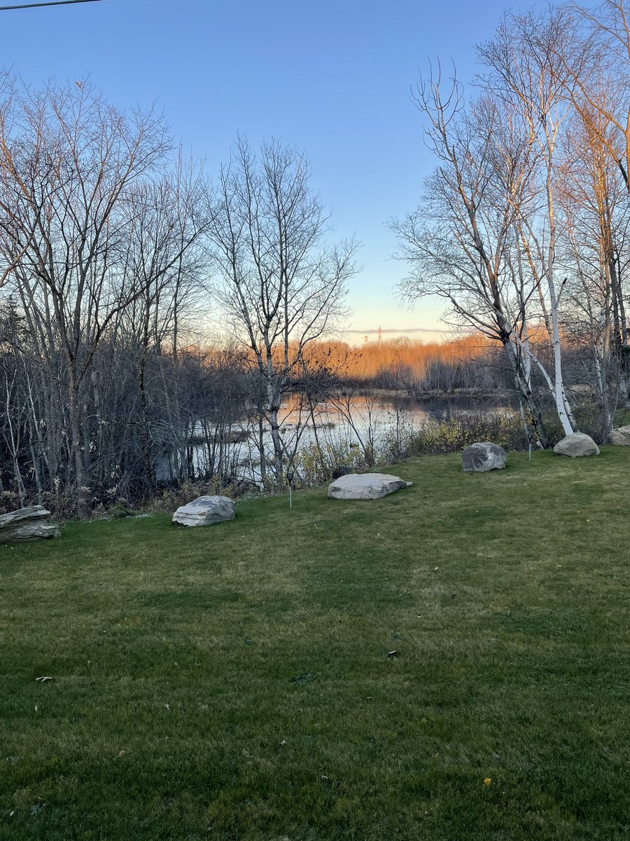 ou812cookie's tweet photo. Nice morning to enjoy the cool Fall crisp air! https://t.co/z3jdS0K5JJ