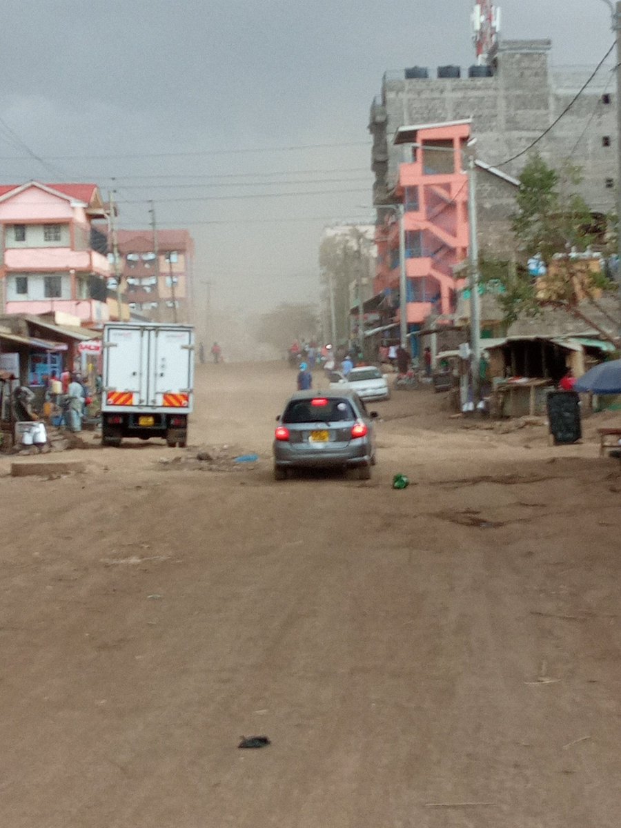 AsalWomen's tweet photo. Sand storm and heavy rains expected in Mwiki..@Ma3Route @KenyanTraffic @KadereRider @OuteringRoadKE @umoja_news https://t.co/IMJhL7YX6J