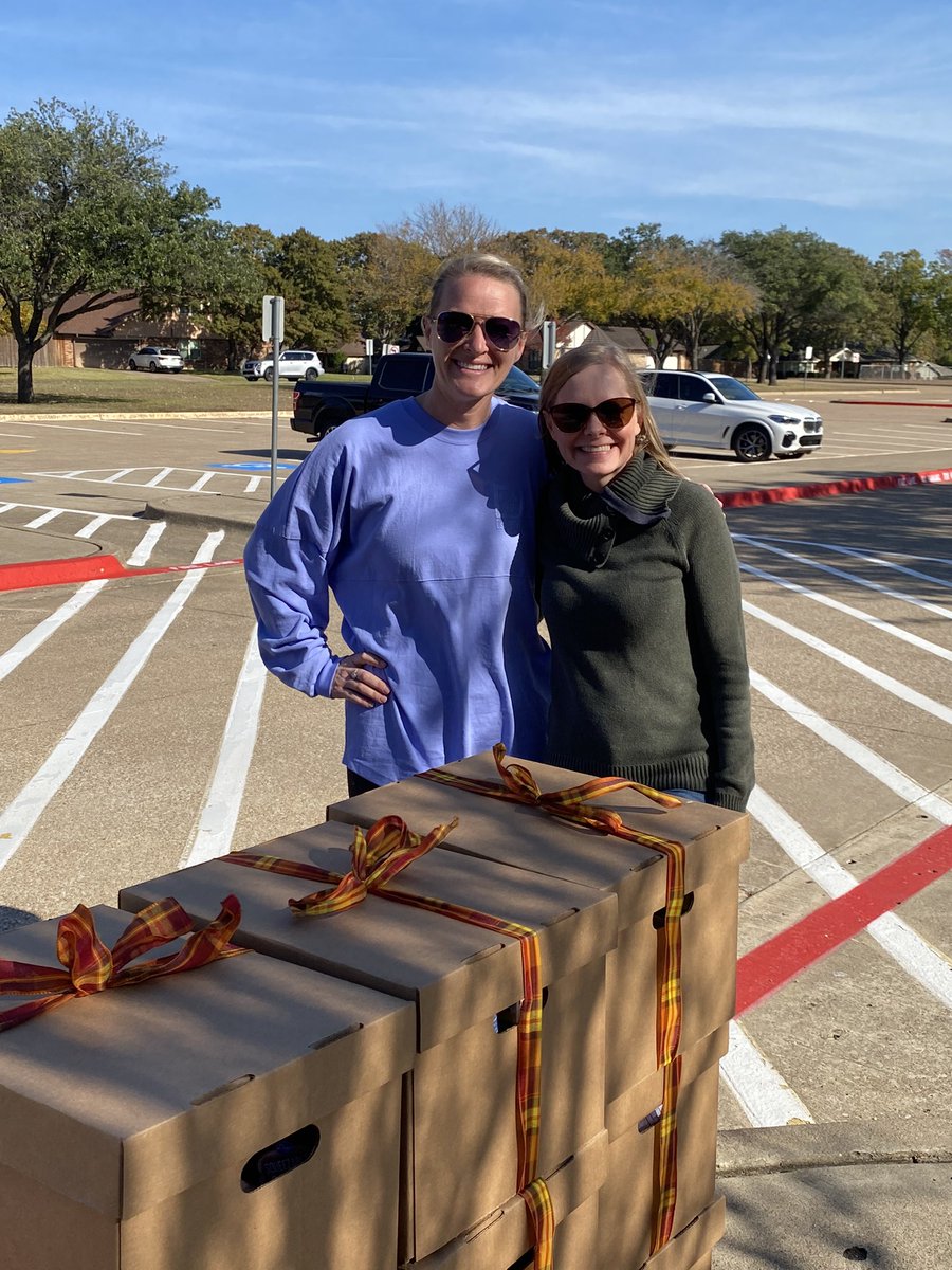 We had a great morning blessing many <a href="/BearCreekElem/">Bear Creek</a> families with Thanksgiving boxes thanks to @whiteschapelumc. Thank you, @MrsStillwellBCE for helping! We love and appreciate our community!
