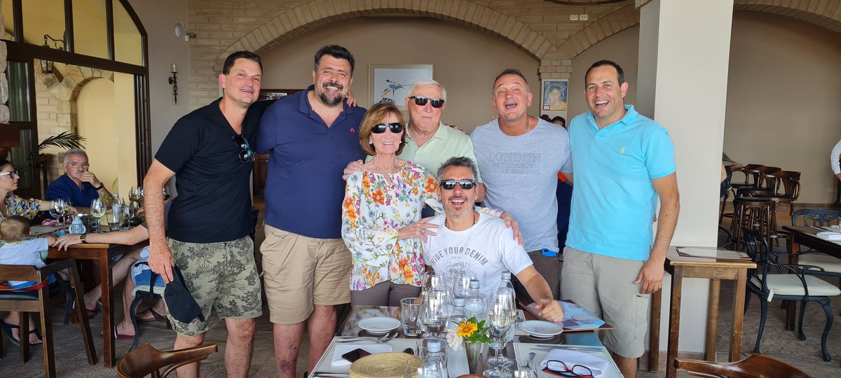 JOSÉ PEPE ⭐78⭐86⭐22 (@virreydelvalle) on Twitter photo Como empezó el sábado......teanquiiiiiiiiloooooooooo con Arlene & Jon en <a href="/PiattelliArg/">Piattelli Vineyards</a> #Cafayate ... no quiero pensar como termina .... <a href="/coprovi/">COPROVI</a> , sabelo ...te amo fuerte Valle Calchaquí..... Salud ...🍷🍷🍷🍷🍷🍇🍇🍇🍇🍇
<a href="/valeantolin/">Valeria Antolin</a> #AleNesma Como empezó el sábado......teanquiiiiiiiiloooooooooo con Arlene & Jon en <a href="/PiattelliArg/">Piattelli Vineyards</a> #Cafayate ... no quiero pensar como termina .... <a href="/coprovi/">COPROVI</a> , sabelo ...te amo fuerte Valle Calchaquí..... Salud ...🍷🍷🍷🍷🍷🍇🍇🍇🍇🍇
<a href="/valeantolin/">Valeria Antolin</a> #AleNesma
