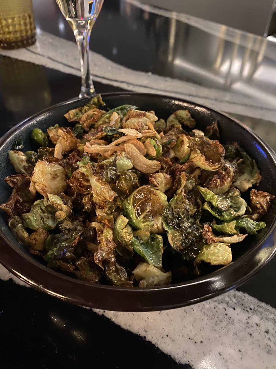 espressofied's tweet photo. If you ponder where to go for a scrumptious meal in the #tysonsva area, you want to go to The Wren Tysons.

Order their Brussels Sprouts, corn tempura, and buttery sea bass. #nottheaverage. You're welcome! 🥂

#wrentysons #mcleanva #tysonsva #dmvfoodies #dclifestyleambassador https://t.co/zMHvRa6Blq