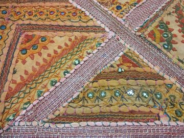 HANDMADE BOHEMIAN PATCHWORK RUNNER WALL HANGING EMBROIDERED VINTAGE TAPESTRY TC91