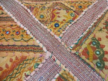 HANDMADE BOHEMIAN PATCHWORK RUNNER WALL HANGING EMBROIDERED VINTAGE TAPESTRY TC91