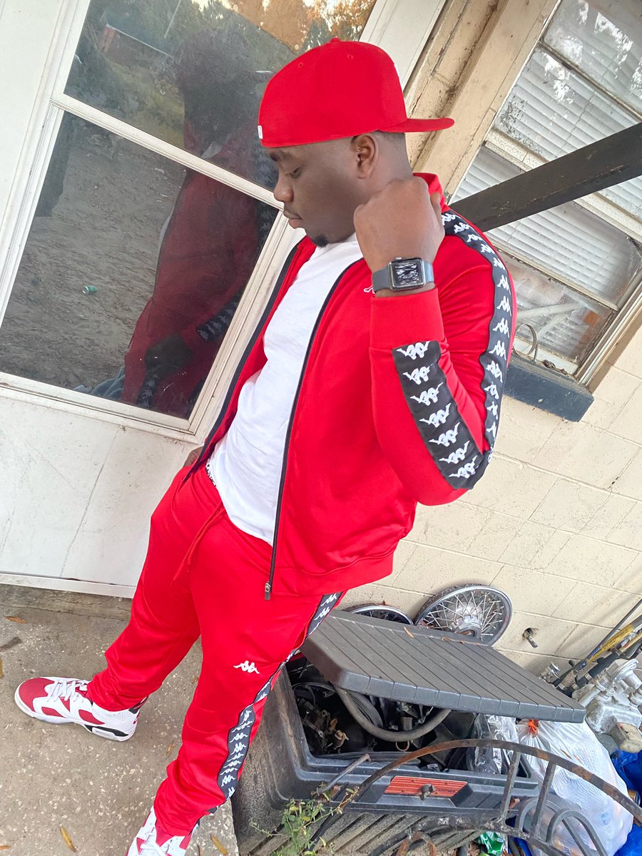 ykVeno's tweet photo. I’m still in the hood like a mf motor. #LLDABROS❤️🕊 https://t.co/613kPK4tnd