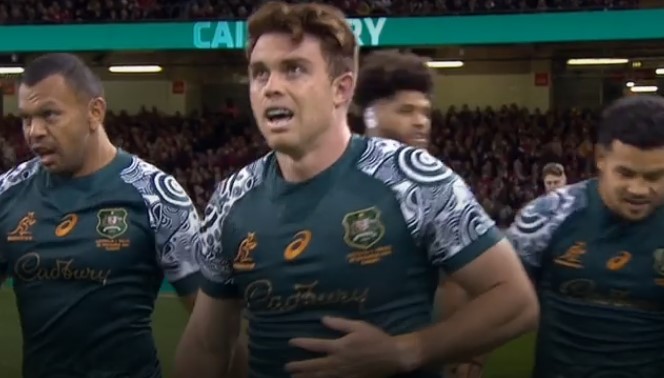 ScrumESPN's tweet photo. ¡Uno de los más picantes de este 2021! Andrew #Kellaway apoyó el primer try del partido y convirtió James #OConnor.
⏰ 5', 🏴 0-7 🇦🇺.
▶️ Miralo en #StarPlusLA: https://t.co/MpsRjaTRai
#MiraloEnStarPlus #Rugby https://t.co/K10XrgRaLf