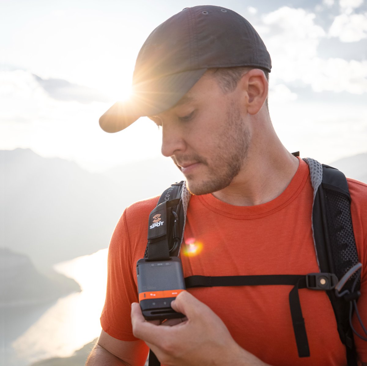 SPOT_LLC's tweet photo. Get an early start on your holiday shopping! SPOT is a great gift for your adventurous friends. Give the gift of safety https://t.co/JFhTaLojPk

📸 : https://t.co/XpJKohxNW6 https://t.co/1wLJuefoDi