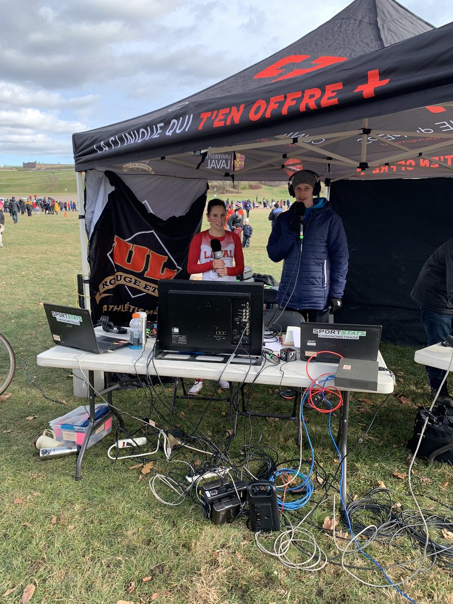CoachLapointe's tweet photo. Victoire de @LacourseJessy aux championnats @USPORTS_XC à Québec !!! 

Le @rougeetor l’emporte également par équipe à la maison. 

Catherine Beauchemin 3e et Anne-Marie Comeau 4e.

Journée historique pour les femmes de Laval. https://t.co/hXmoUUblGW