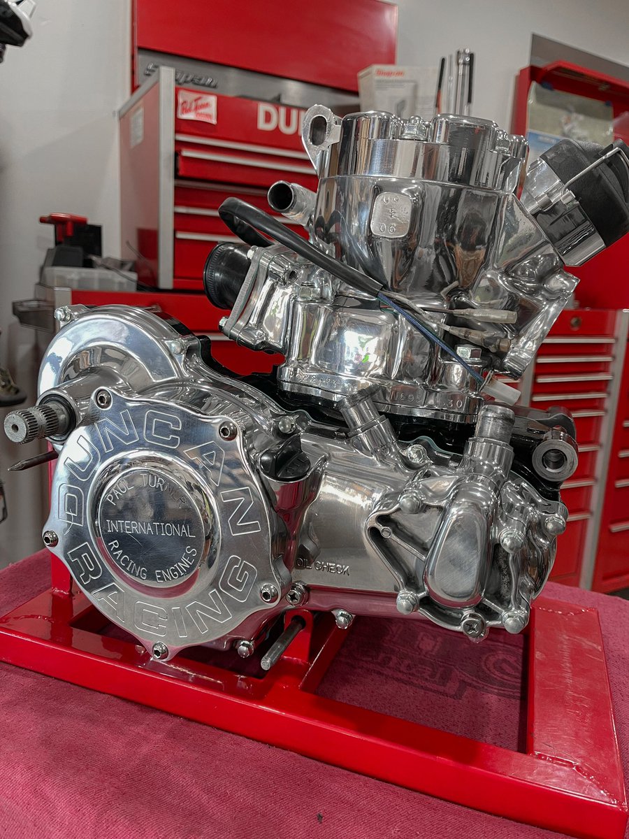 DuncanRacingInt's tweet image. Details of the bike from yesterdays post. Rebuilt #TRX250R 
#PC2000 power plant-polished 
#PaulTurnerPipe 
#FatBoy2 Silencer
#PyramidReed
#KeihinCarb
#Hinson
#Lonestar Chassis
#Elka Shocks
#RKChain
#Maxima