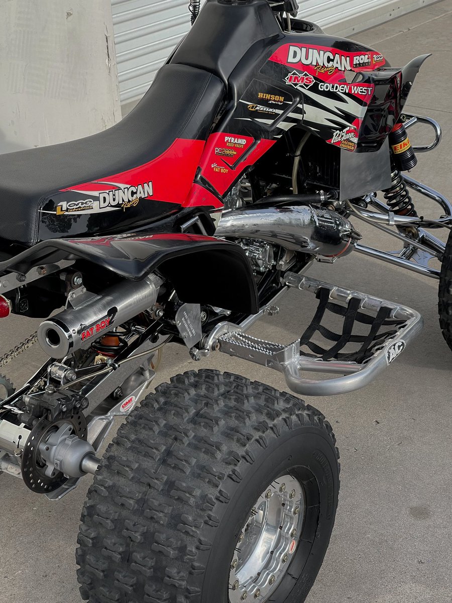 DuncanRacingInt's tweet image. Details of the bike from yesterdays post. Rebuilt #TRX250R 
#PC2000 power plant-polished 
#PaulTurnerPipe 
#FatBoy2 Silencer
#PyramidReed
#KeihinCarb
#Hinson
#Lonestar Chassis
#Elka Shocks
#RKChain
#Maxima