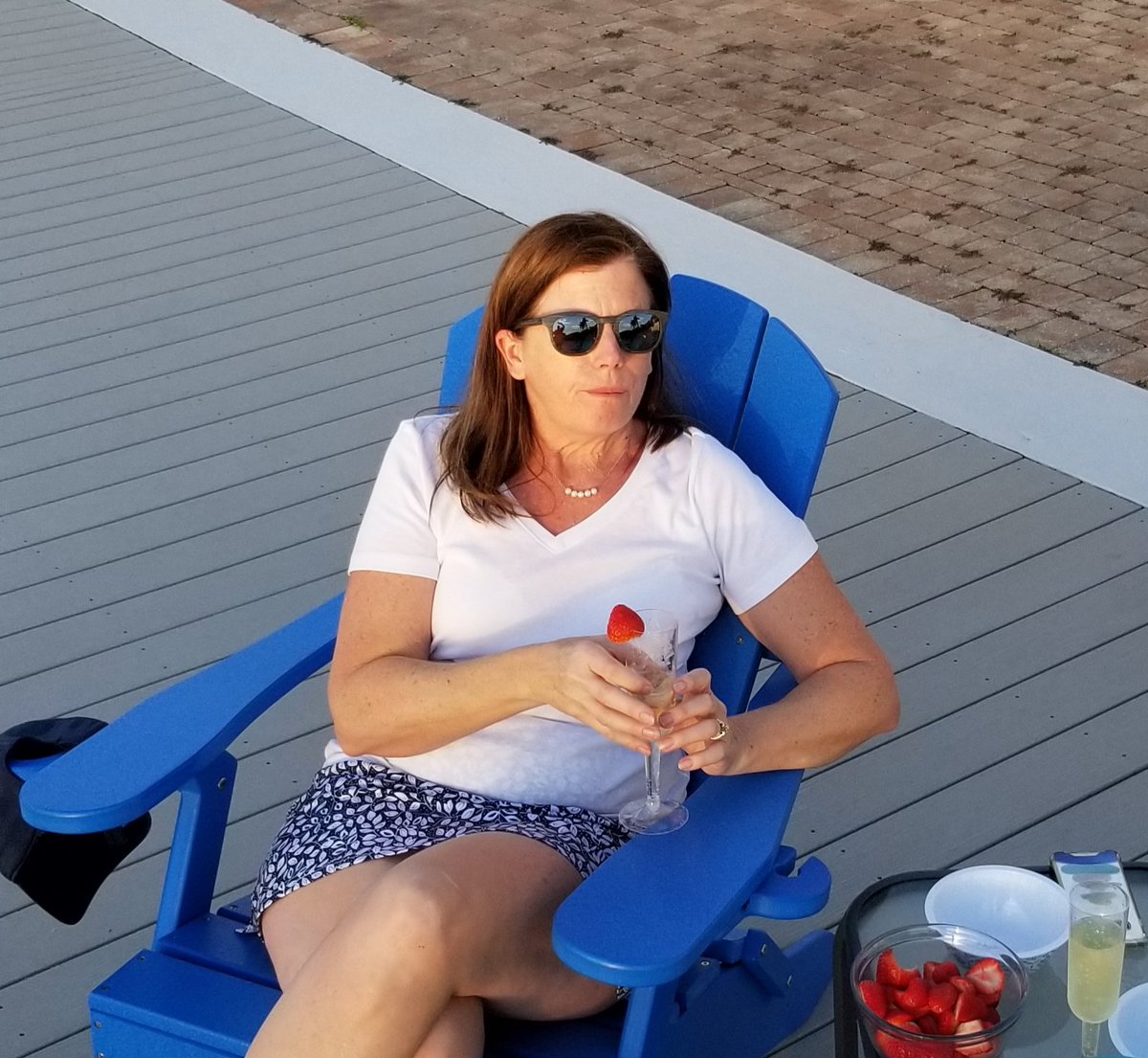 PeggyWith's tweet photo. A few final Friday night pictures. The stunningly beautiful @PegShlanta always knows how to enjoy champagne on a deck at sunset. More action on Saturday, the boys arrive. #livingwithpeggy #upgraded #livelife #funnight #livelifetothemax #livingwithcancer @ShlantaM #SunsetPeggy https://t.co/2379jNasFU