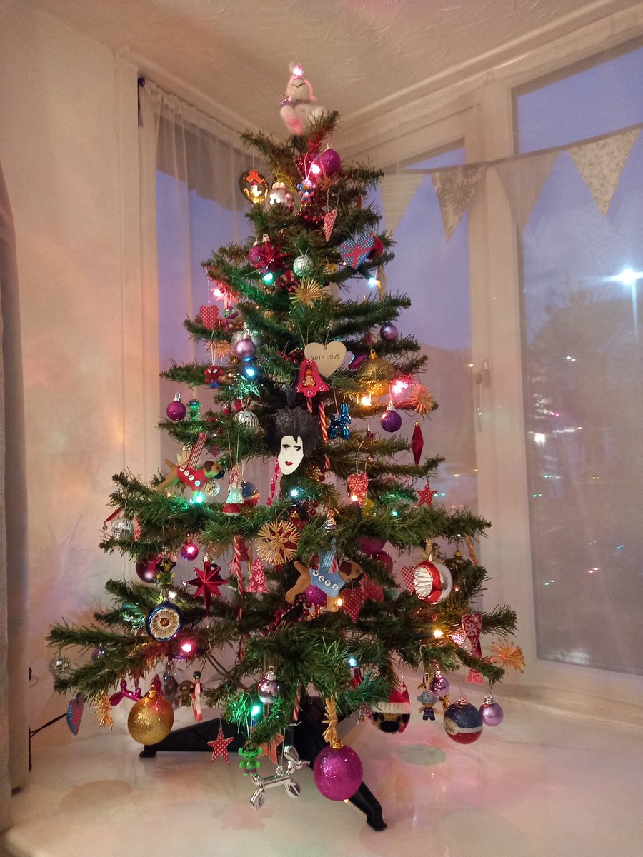 steelygreyste's tweet photo. @misheleneous has let me put up our #Christmas tree , along with her #borderterrier #doggiedanglers. We have #gothmas decoration of megastar @RobertSmith from @MossTheBT , #TinyHeidi from @HaggisAdele and @RokAndWag decs https://t.co/Rj6CqNqbTI