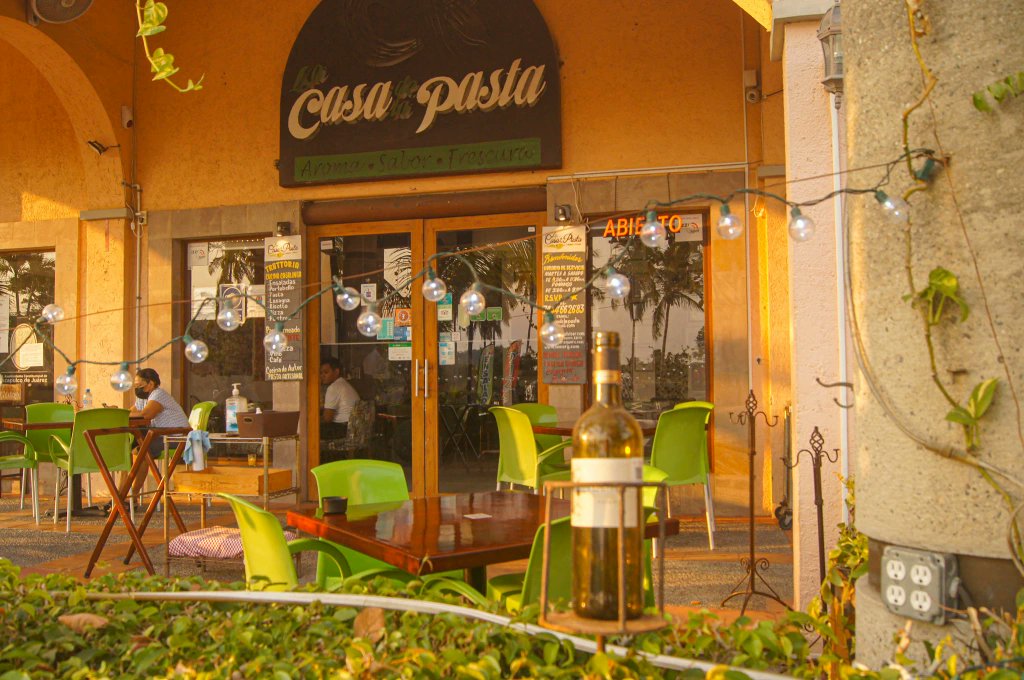 MenuAcapulco's tweet photo. Visita #LaCasadelaPasta para cenar esta noche. Un lugar con una cocina mediterránea de primer nivel. #DondeComerenAcapulco
Encuéntralos en nuestra guía para comer #MenuAcapulco https://t.co/NHVDHDB5p0