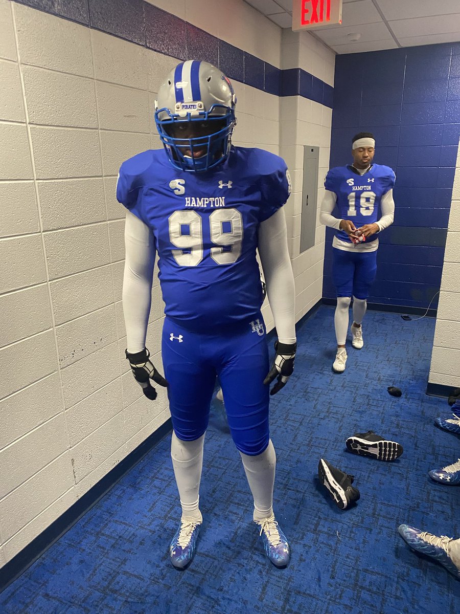 toyin75's tweet image. 