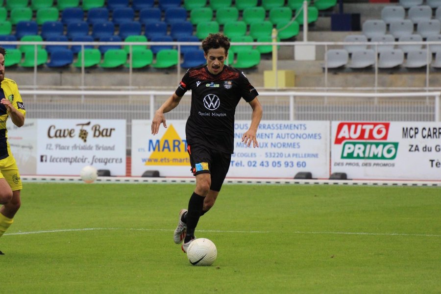 On a kiffé : Walid El Kalaï, attaquant du FC Bagnols-Pont (N3) | BILLION  KEYS