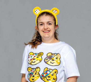 dundeeuni's tweet photo. Student Millie Stobie Platts, who spent time on the road with BBC presenter Matt Baker as part of his #RickshawChallenge for #ChildreninNeed, talks about her experience of helping raise millions for charity &amp; increase awareness of her rare liver condition

https://t.co/GYWeIwaDcS https://t.co/vyibe5sooE