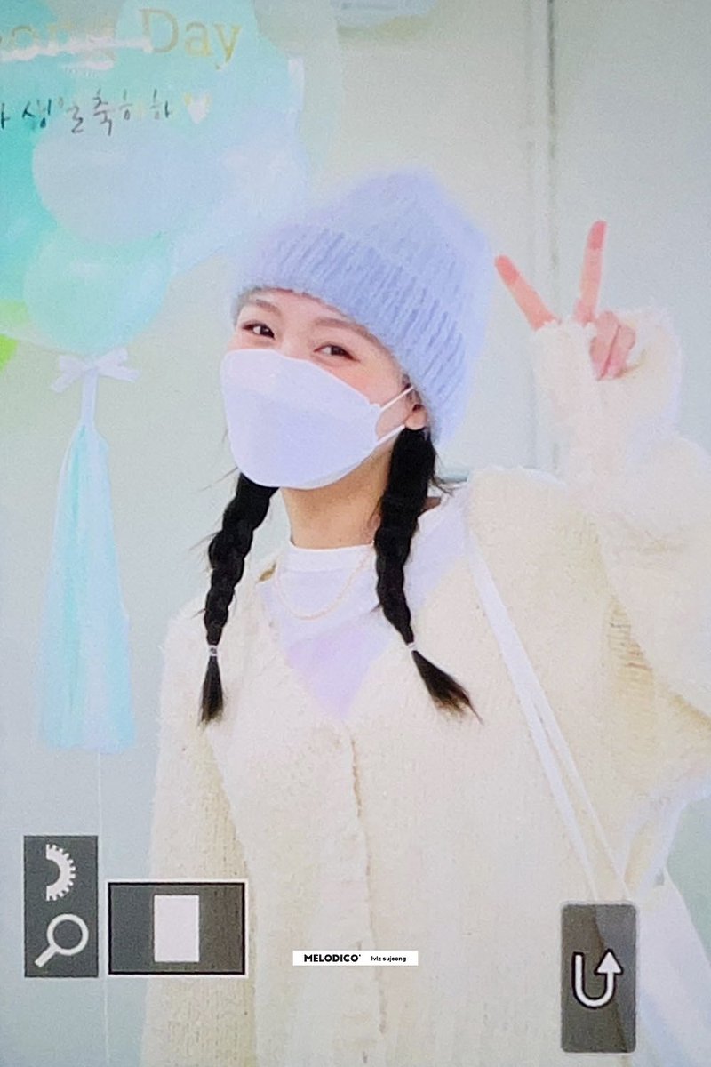 mldc_sj's tweet photo. 211120 깜찍이 알전구
#러블리즈 #류수정 @Official_LVLZ https://t.co/MnLulRcDL1