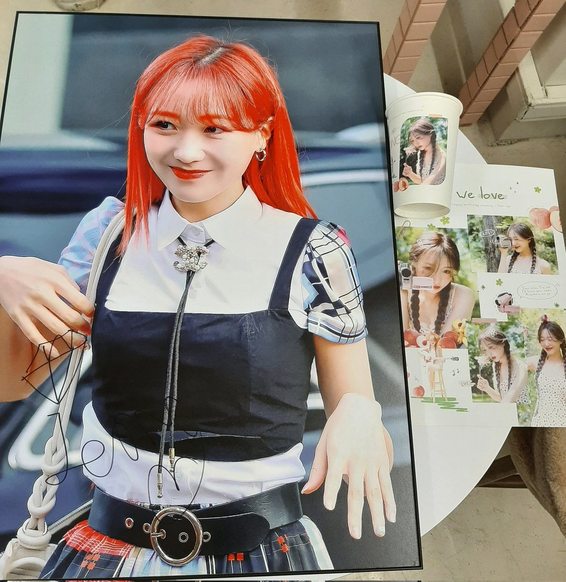 LovelyJiae521's tweet photo. #류수정_0원히_4랑해
@mldc_sj 
아기자기하게 예쁘게 꾸며져있던 수정이 카페!!
럭키드로우 통해 수정이 싸인이 담긴 뜻밖의 선물을 받을 수 있어 너무 행복했어요❤
정말 감사합니다!! https://t.co/u7Q7SGyFn3