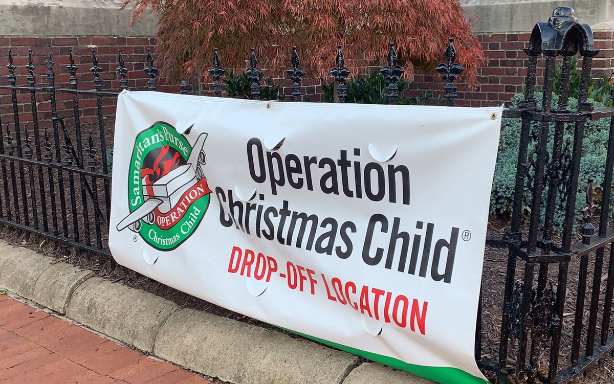 alphabetdip's tweet photo. An ad for what I can only assume is the @netflix sequel to #OperationChristmasDrop https://t.co/x7sIdmPYMU