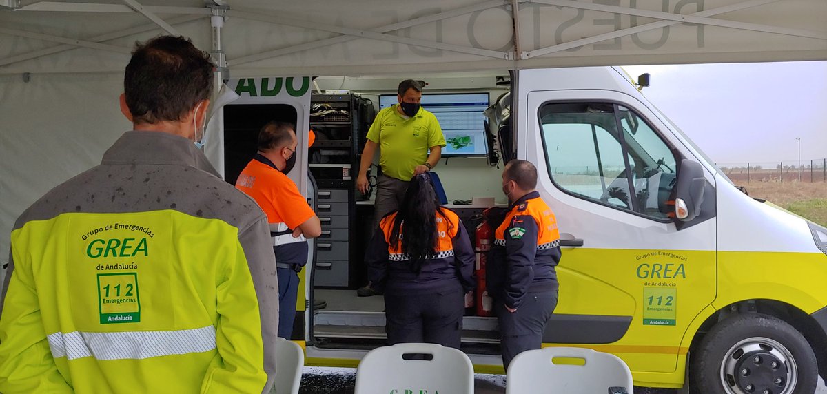 IespaJunta's tweet image. 🔶Taller simultáneo de PMA en Bases GREA Occidental y Oriental.A pesar del mal tiempo, nuestros #voluntarios aprenden hoy que es un PMA y sus recursos. Gracias y encantados de recibiros!! #somosIESPA ✅