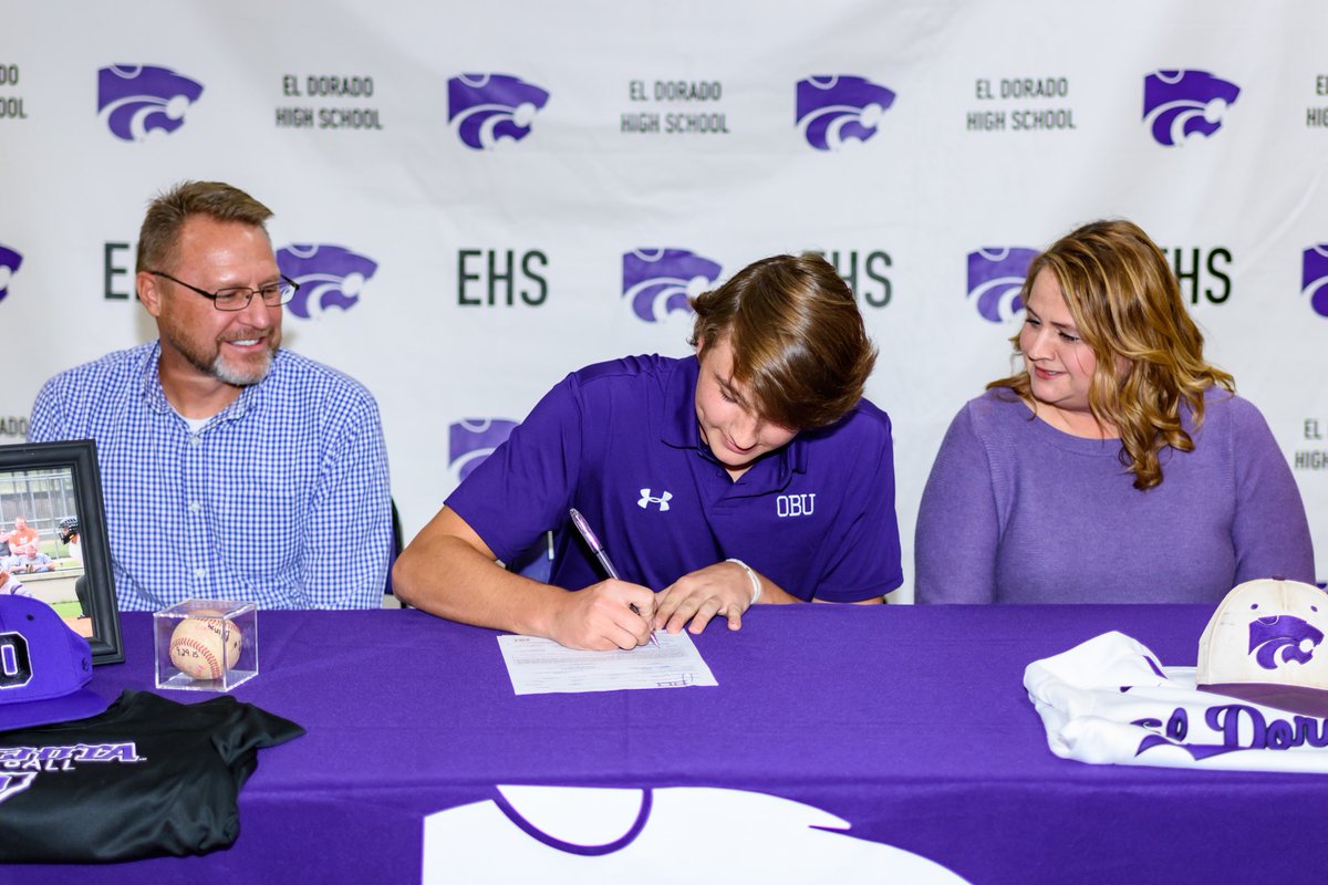 joseph_bolin11's tweet photo. I was blessed this week to be surrounded by my family and friends as I officially signed with @OuachitaBSB. I’m very excited for this opportunity and I cannot wait to see it unfold! https://t.co/uWrzUIAKRS