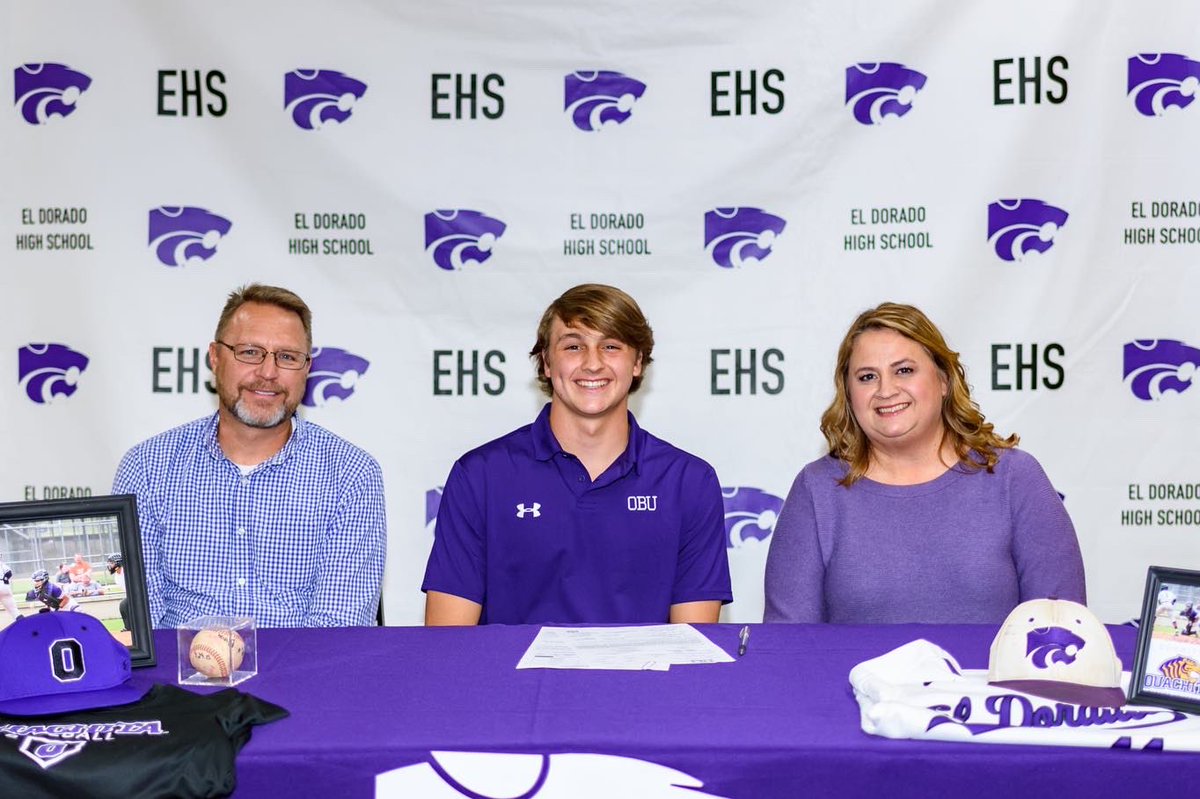 joseph_bolin11's tweet photo. I was blessed this week to be surrounded by my family and friends as I officially signed with @OuachitaBSB. I’m very excited for this opportunity and I cannot wait to see it unfold! https://t.co/uWrzUIAKRS
