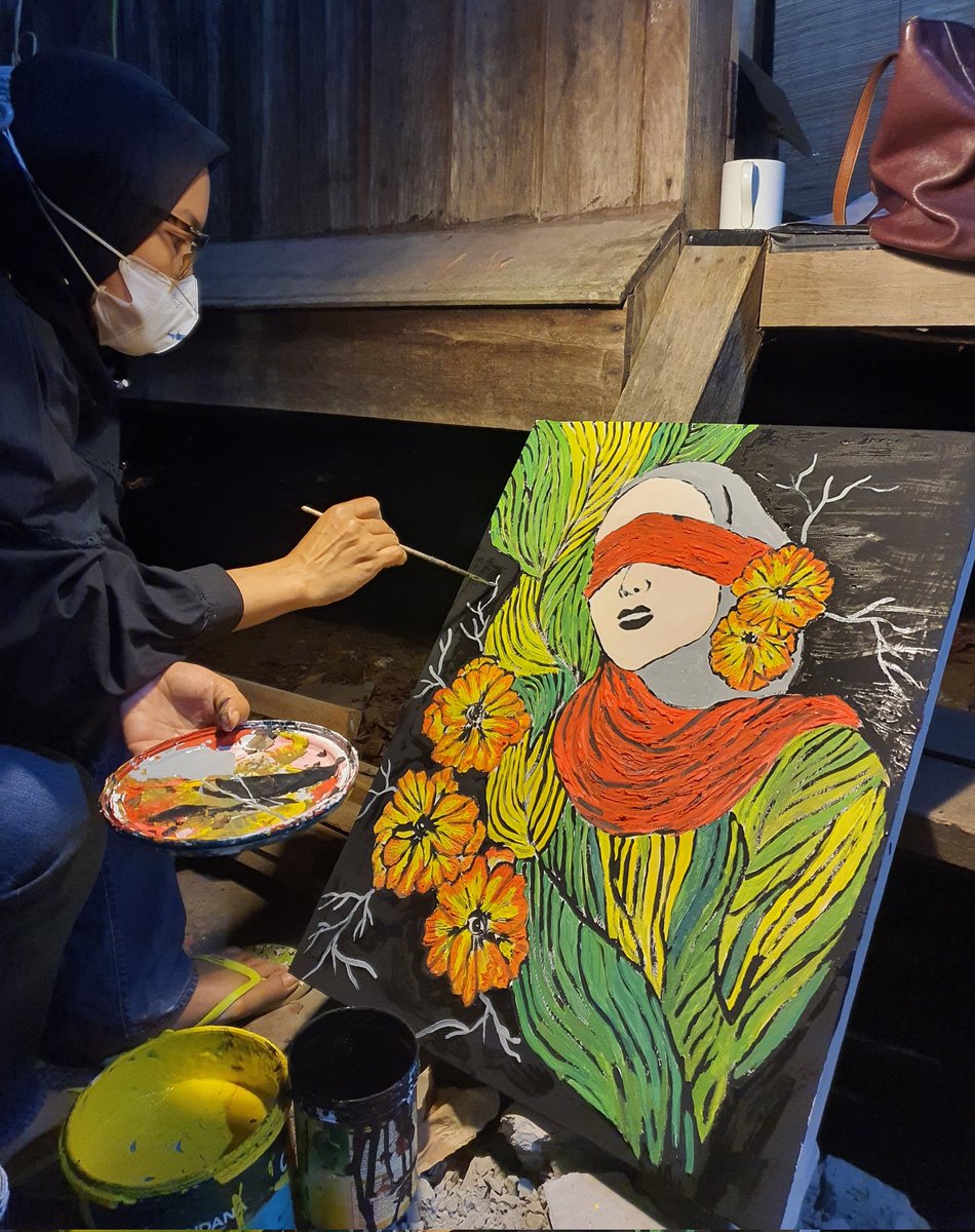arabiyani's tweet photo. Sedikit sumbangan saya untuk meramaikan acara 
"16 Hari tanpa Kekerasan" di LBH Banda Aceh.

Dikerjakan dalam rentang waktu 3 jam. Nyontek ilmu suhu Tungang  🙏 berizin boh. 

Acrylic on canvas
Perempuan tertutup matanya
Iya
20 November 2021

Selamat bermalam minggu teman2 -) https://t.co/H5WU2jJex3